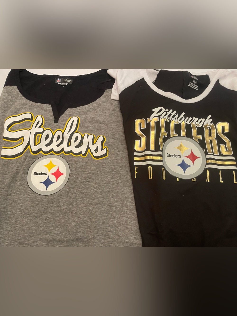 Pittsburgh Steelers 2 Ladies T-shirts Size Large